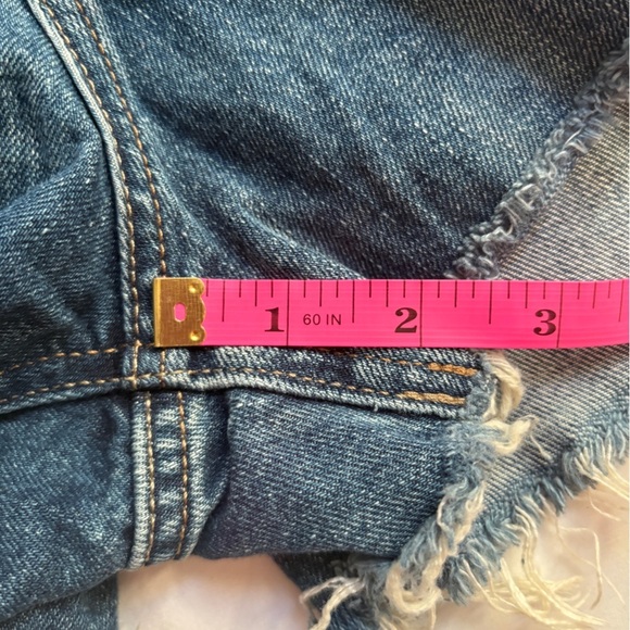 Lucky Brand Shorts Women's Size 8 / 29 Blue Denim Cutoffs Med Wash -Mid Waisted - Picture 10 of 10